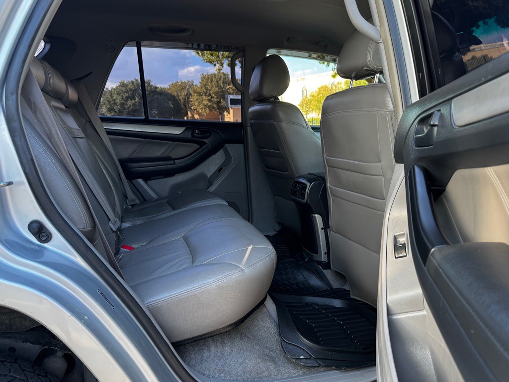 2008 Toyota 4Runner Image 24
