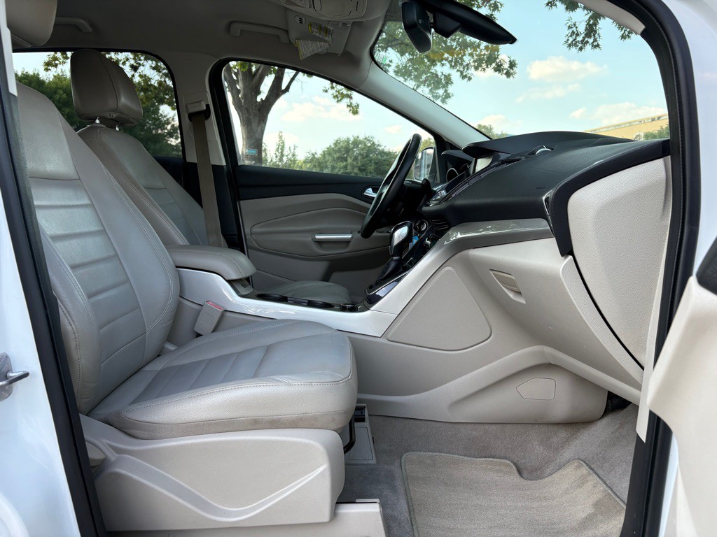 2013 Ford Escape Image 25