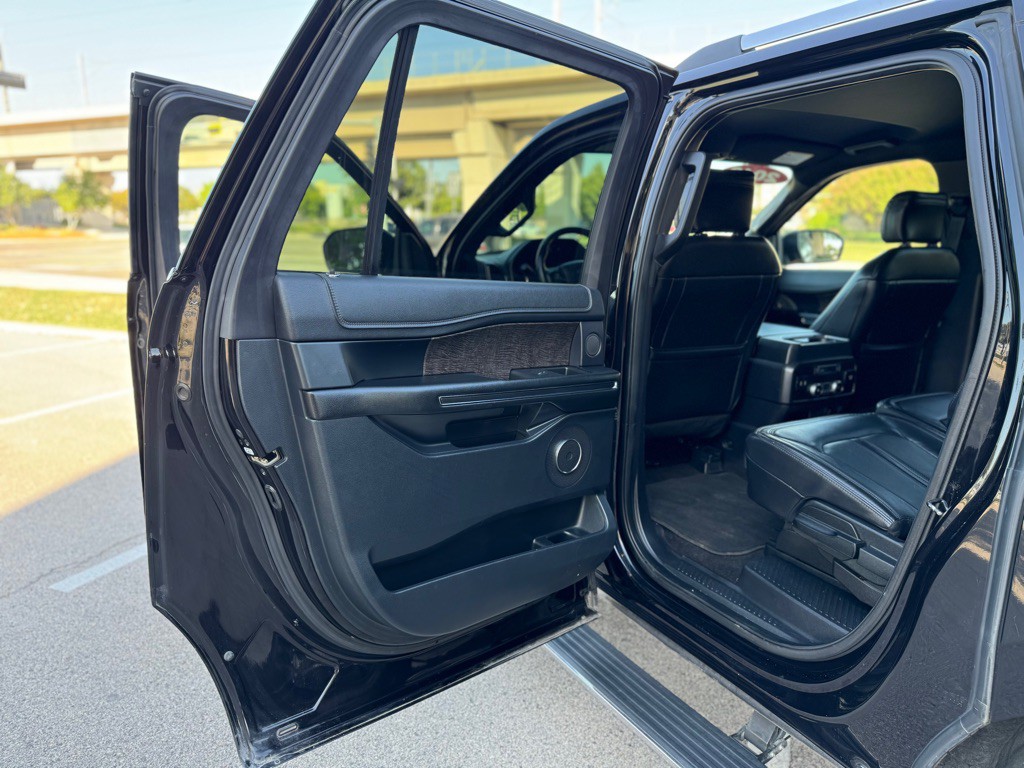 2019 Ford Expedition Image 8