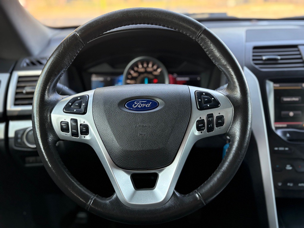 2014 Ford Explorer Image 16