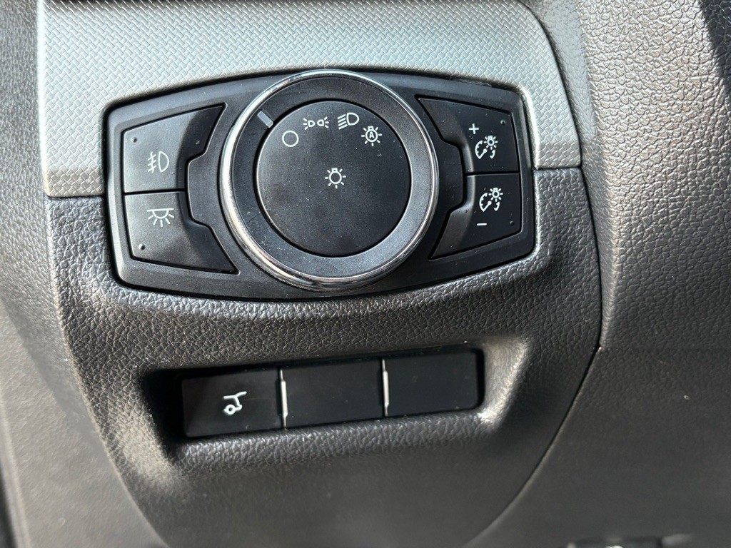 2014 Ford Explorer Image 27