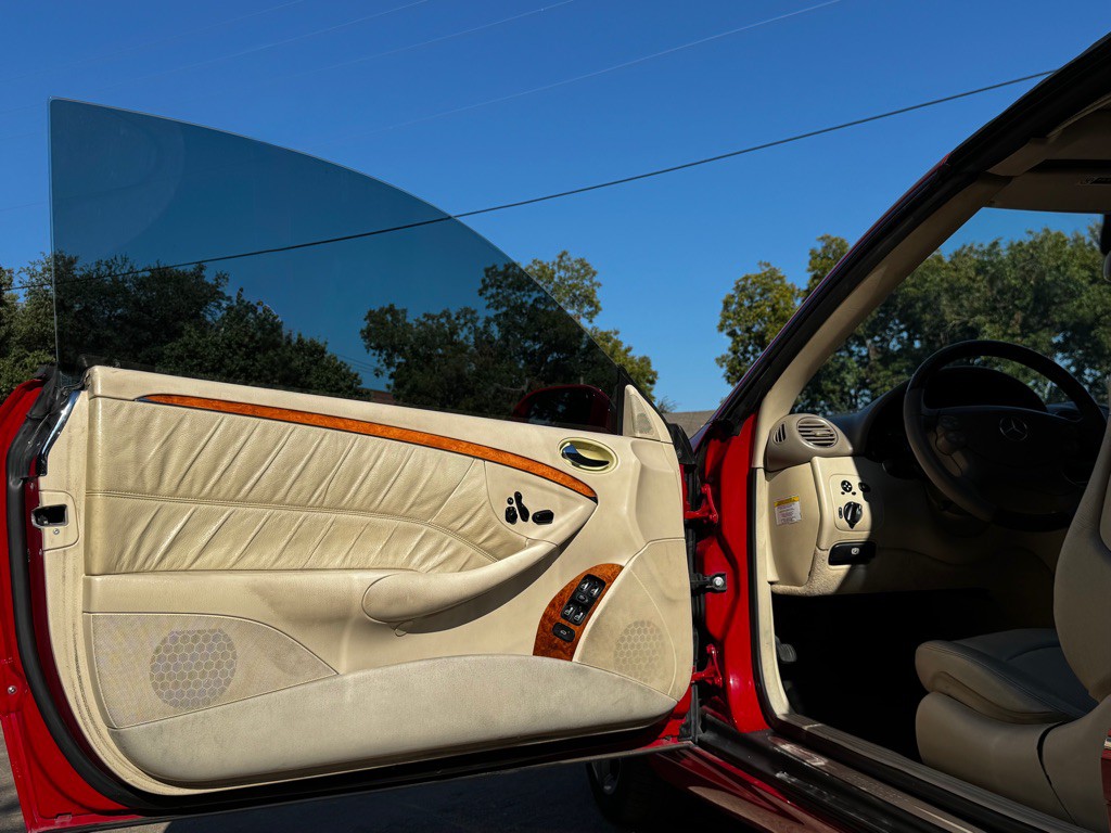 2005 Mercedes-Benz CLK-Class Image 6