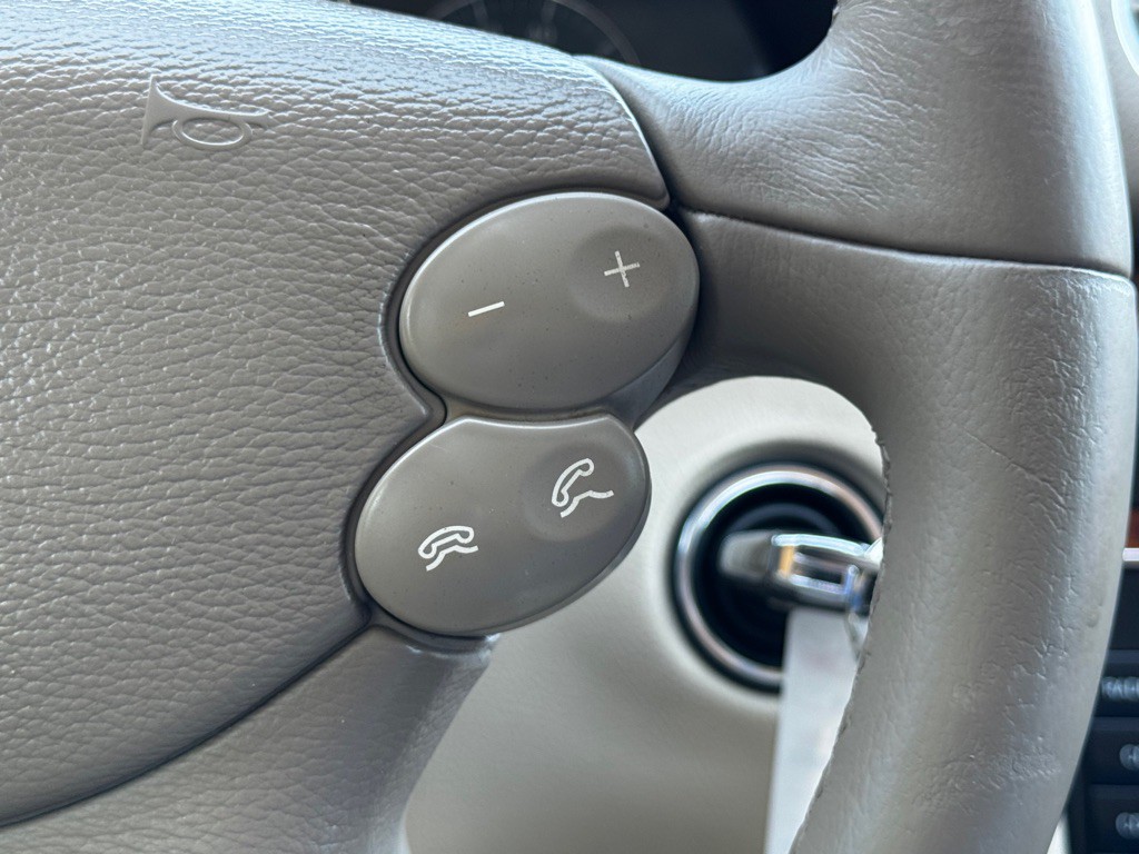 2005 Mercedes-Benz CLK-Class Image 11