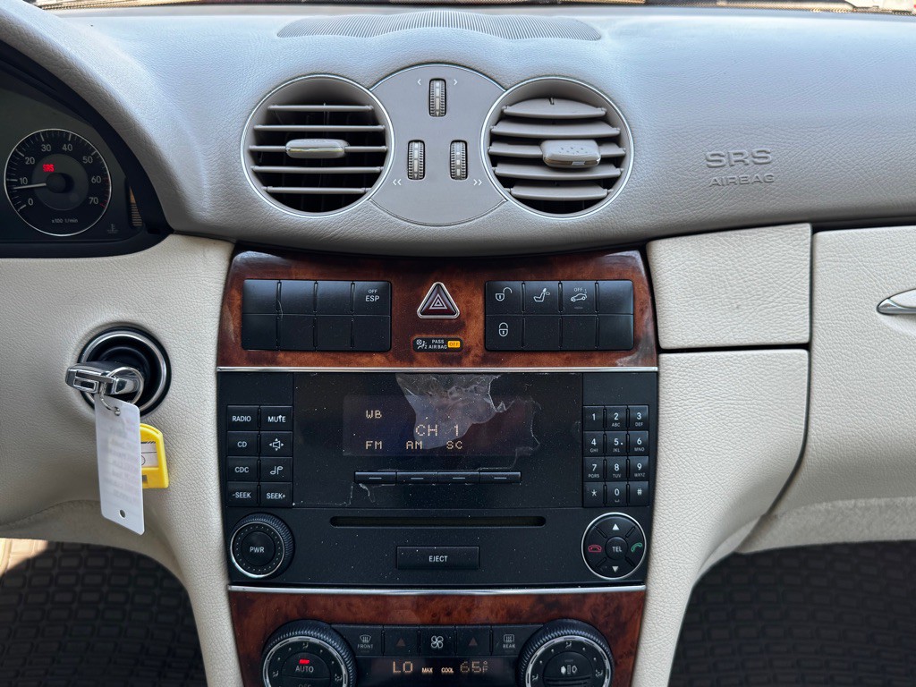 2005 Mercedes-Benz CLK-Class Image 18