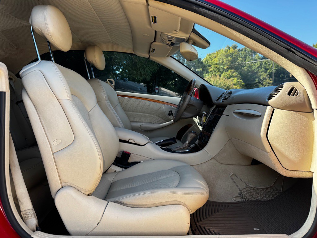 2005 Mercedes-Benz CLK-Class Image 22