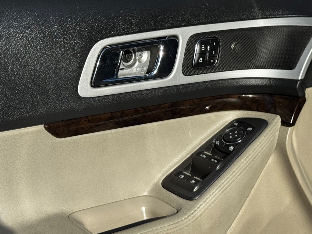 2012 Ford Explorer Image 7