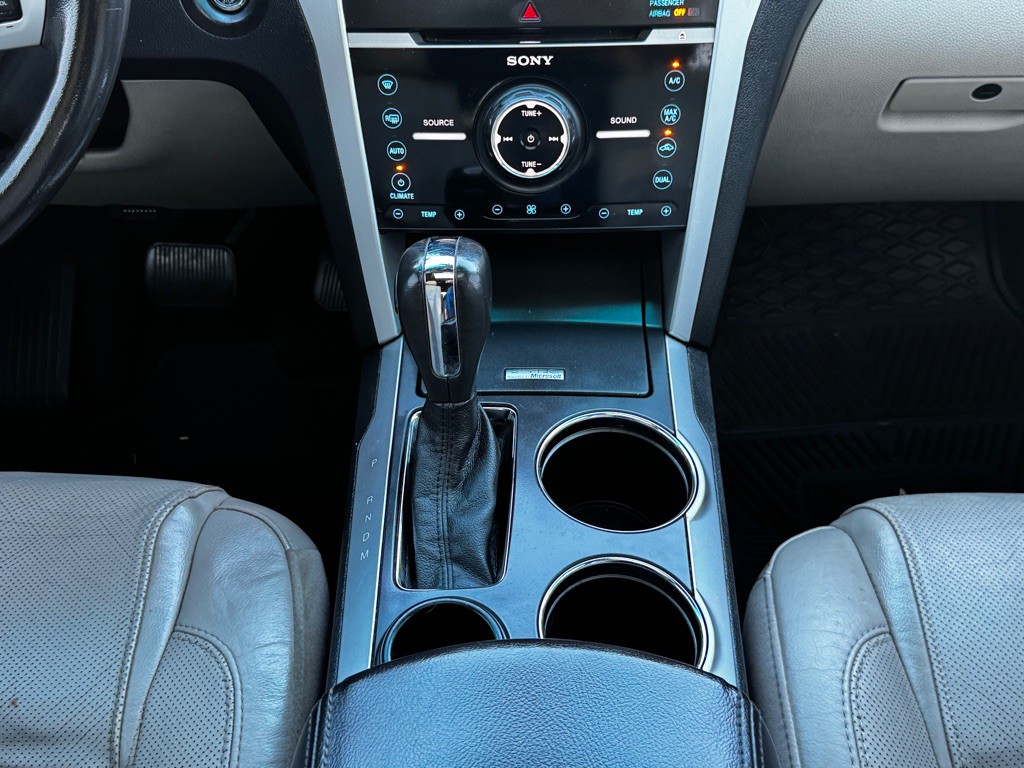 2012 Ford Explorer Image 17
