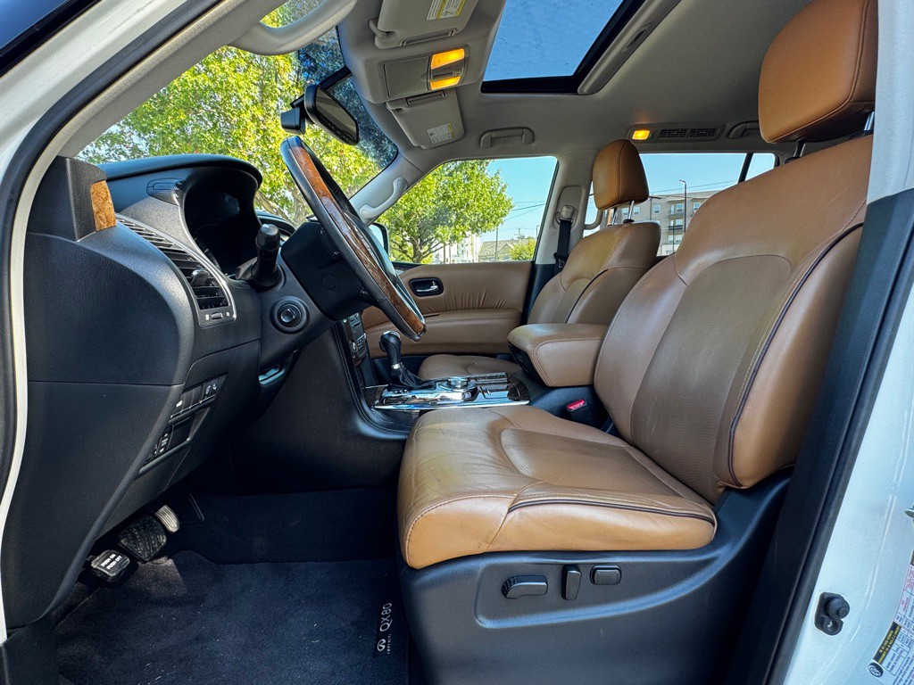 2016 INFINITI QX80 Image 7