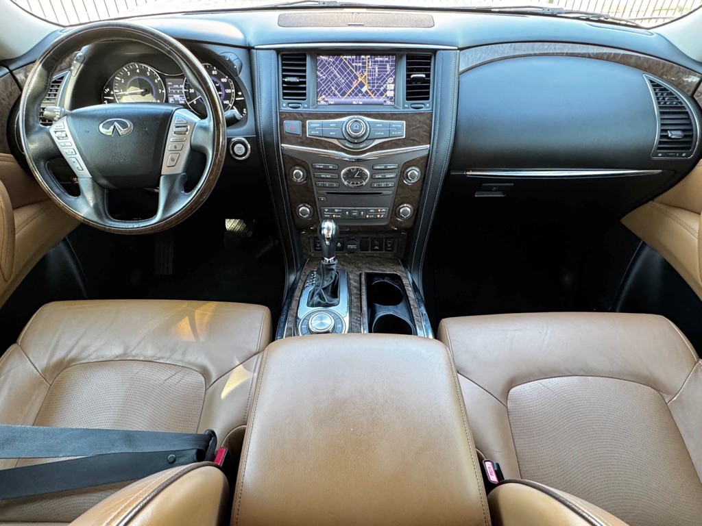 2016 INFINITI QX80 Image 16