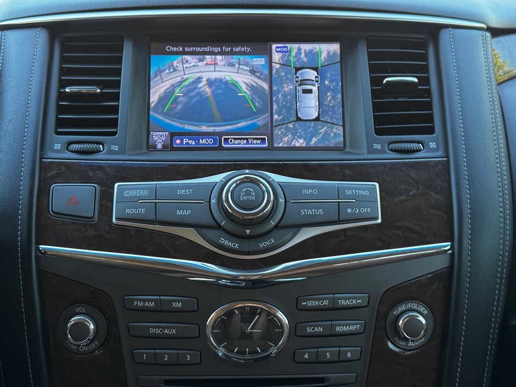 2016 INFINITI QX80 Image 19