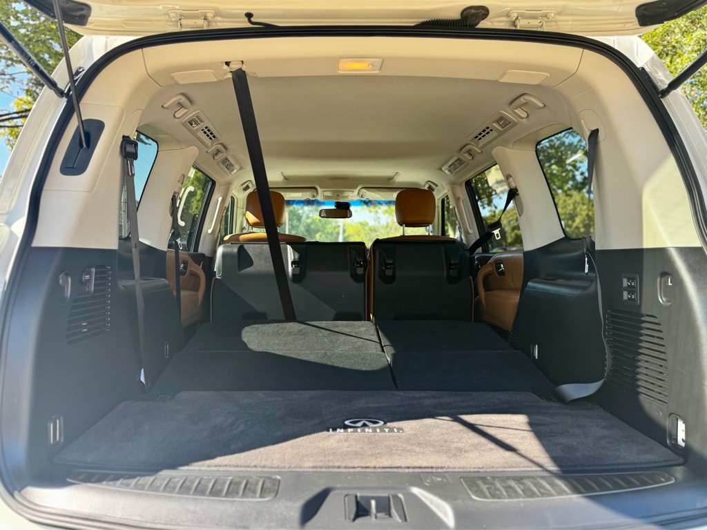 2016 INFINITI QX80 Image 33