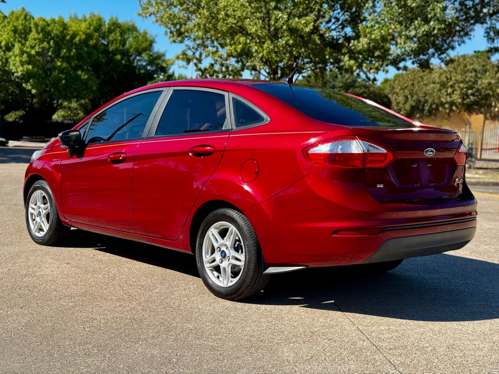 2017 Ford Fiesta Image 4