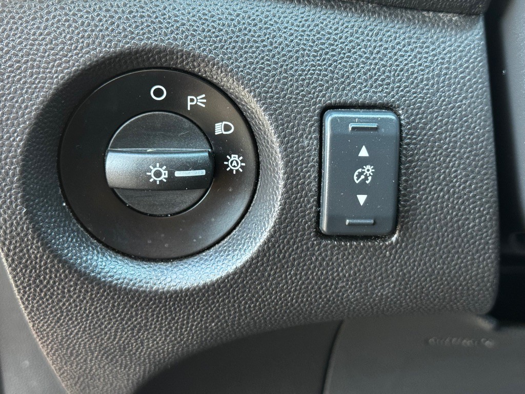 2017 Ford Fiesta Image 8