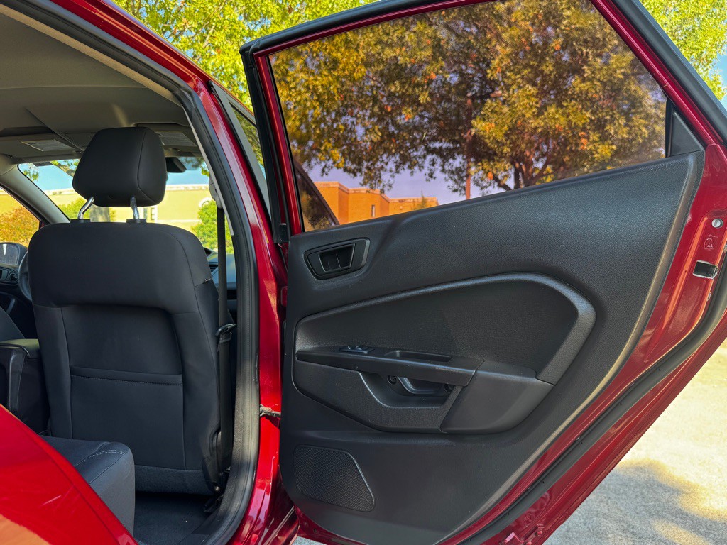 2017 Ford Fiesta Image 23