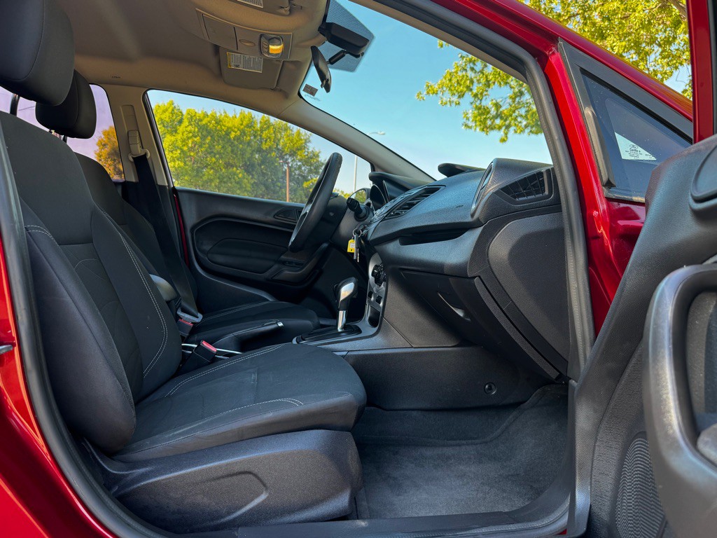 2017 Ford Fiesta Image 26