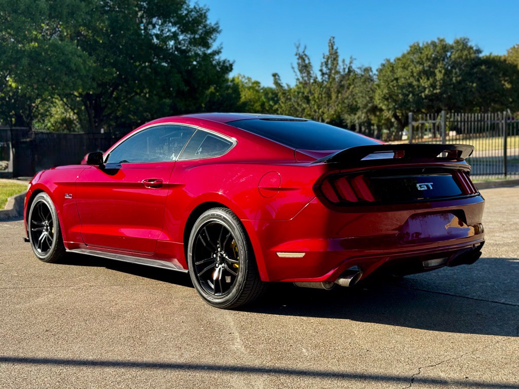 2016 Ford Mustang Image 4