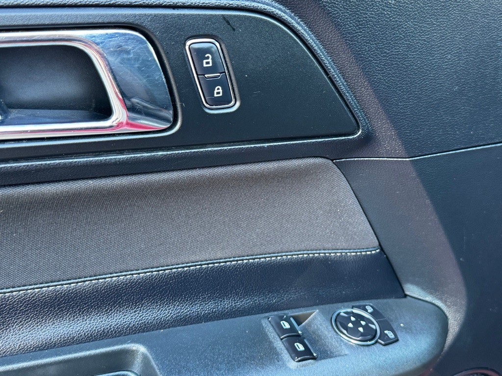 2016 Ford Mustang Image 7