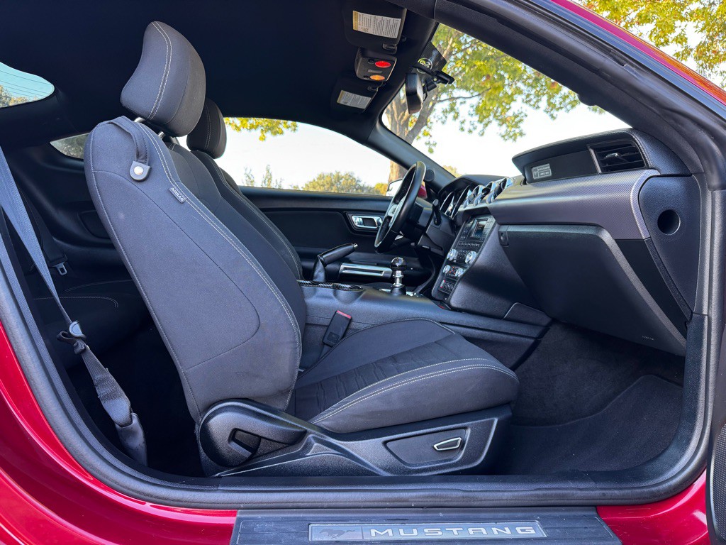 2016 Ford Mustang Image 23