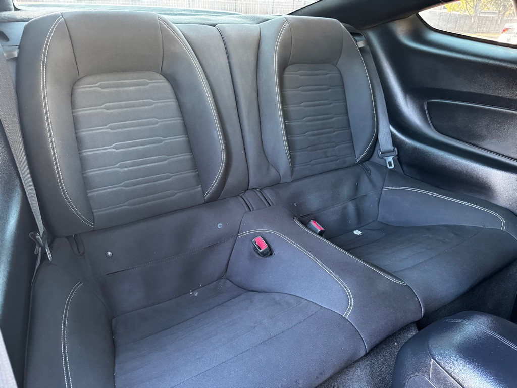 2016 Ford Mustang Image 24