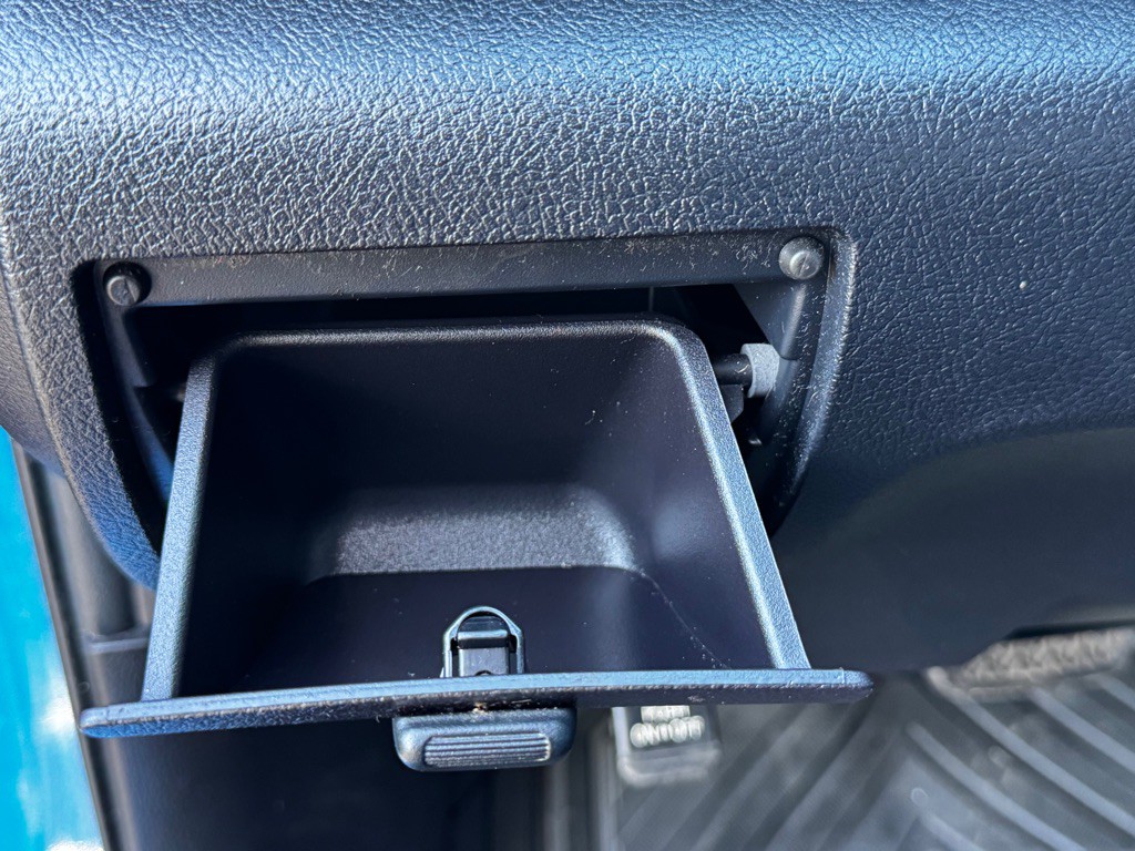 2016 Toyota Camry Image 7