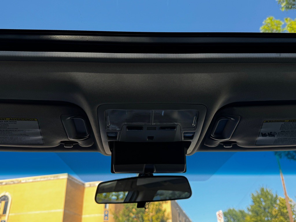 2016 Toyota Camry Image 20