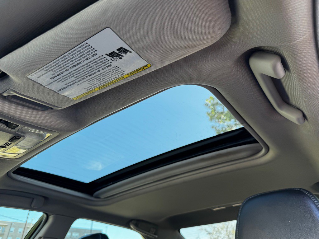 2016 Toyota Camry Image 26