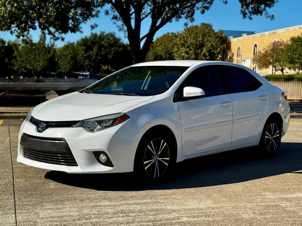 2016 Toyota Corolla Image 1