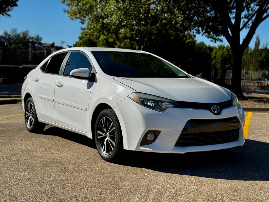 2016 Toyota Corolla Image 2