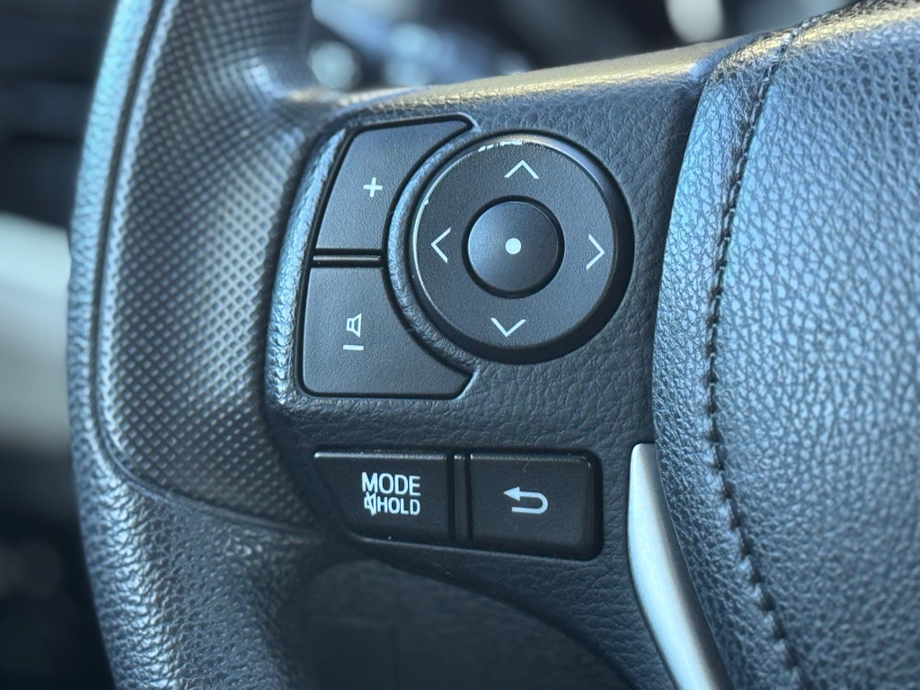 2016 Toyota Corolla Image 9