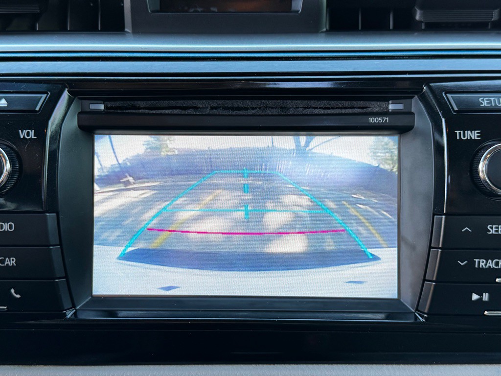 2016 Toyota Corolla Image 17