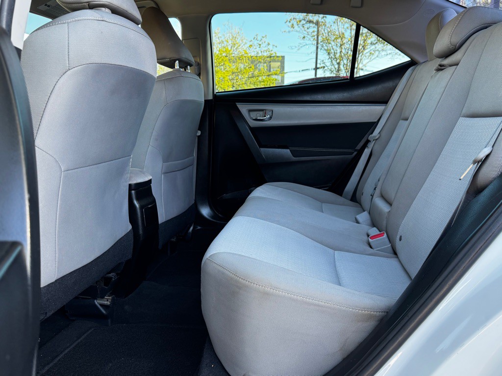 2016 Toyota Corolla Image 21