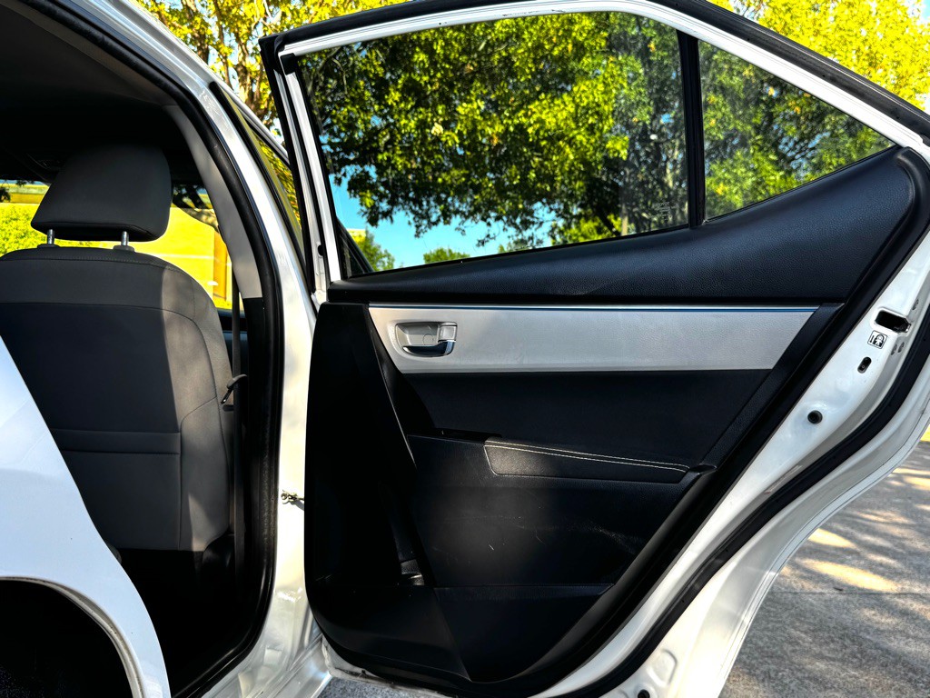 2016 Toyota Corolla Image 22