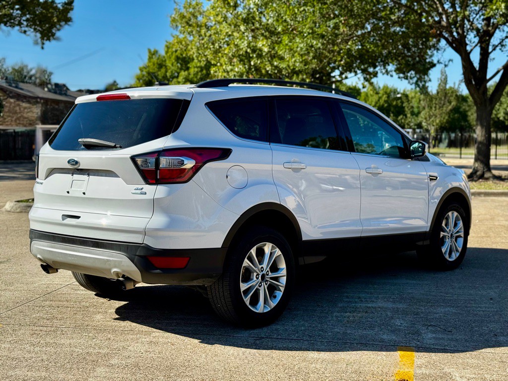 2018 Ford Escape Image 3