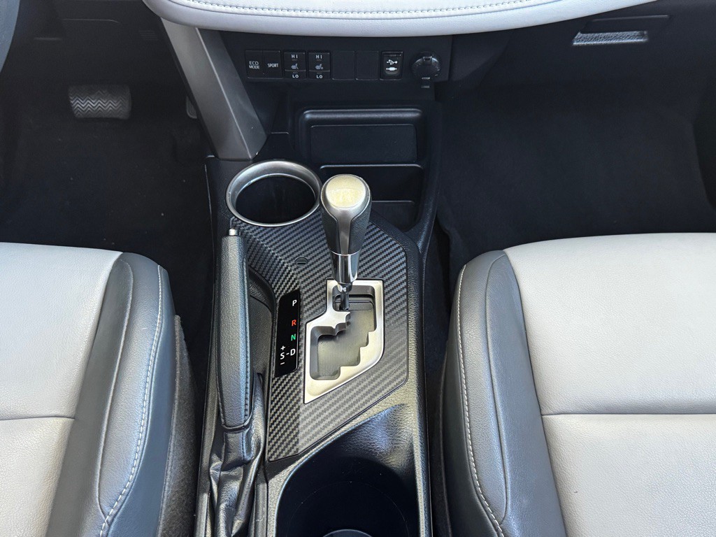 2013 Toyota Rav4 Image 18