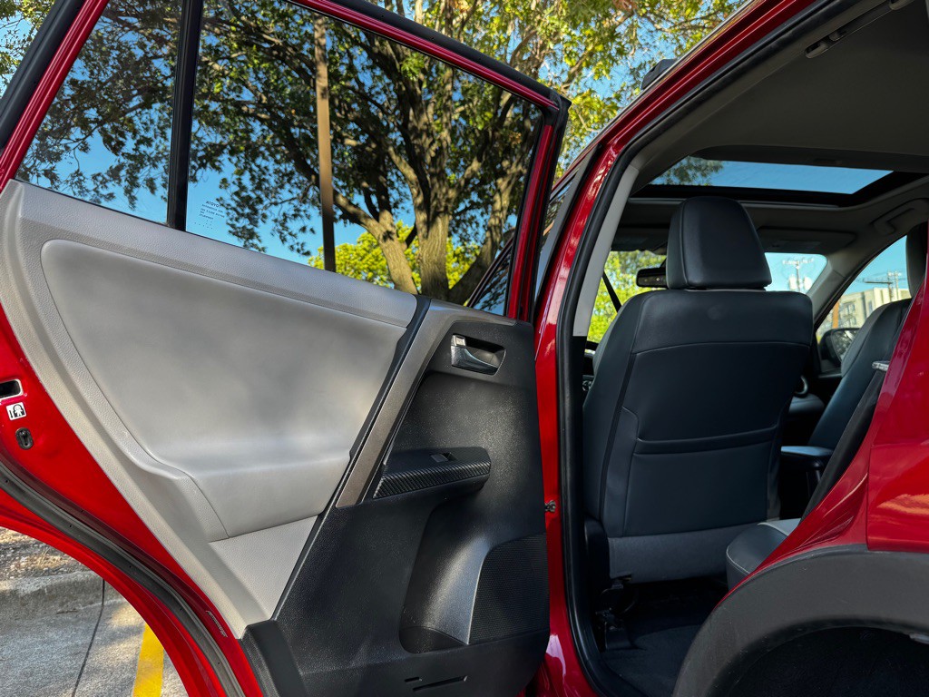 2013 Toyota Rav4 Image 24