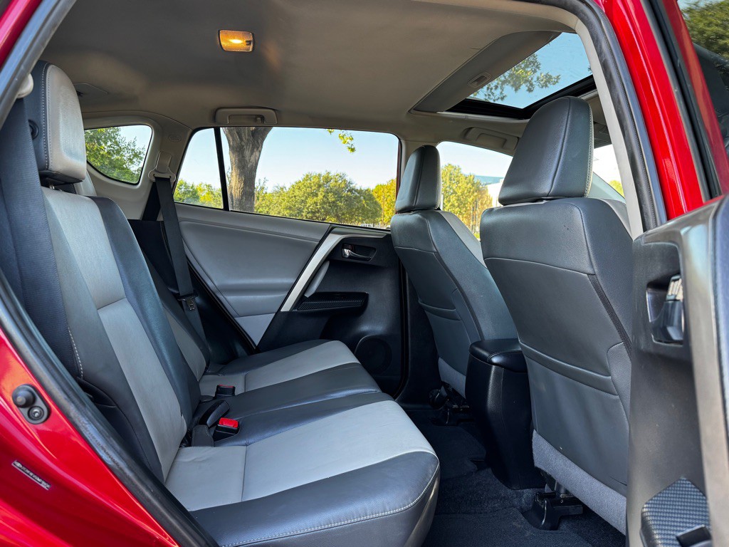 2013 Toyota Rav4 Image 27
