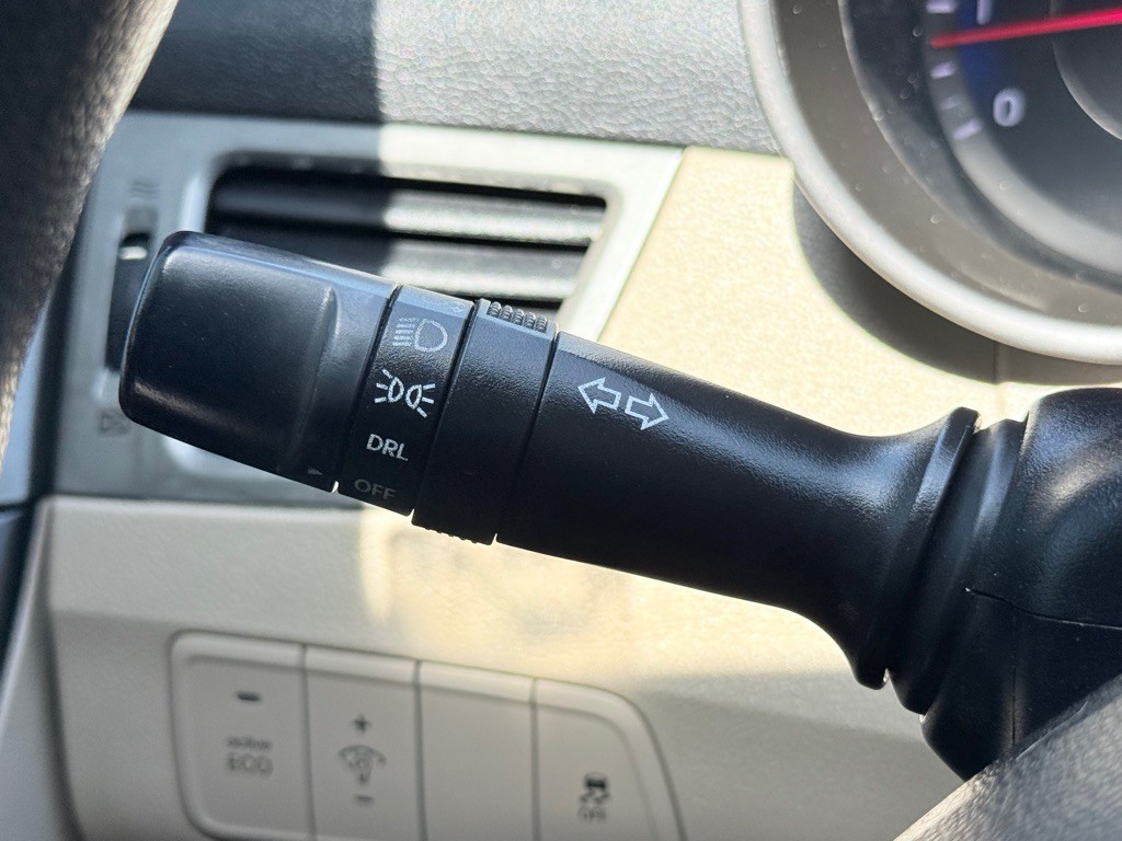 2016 Hyundai Elantra Image 11