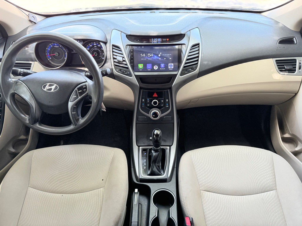 2016 Hyundai Elantra Image 13