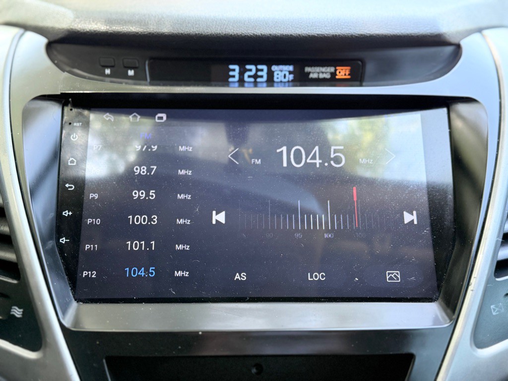 2016 Hyundai Elantra Image 16