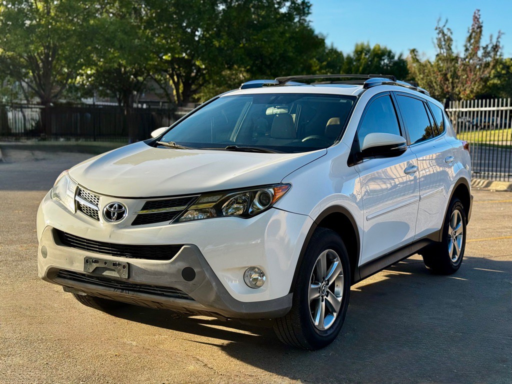 2015 Toyota Rav4 Image 1