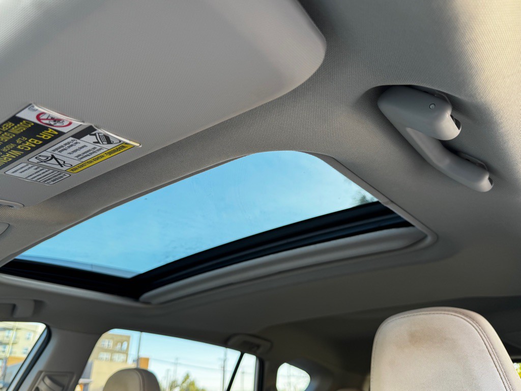 2015 Toyota Rav4 Image 5