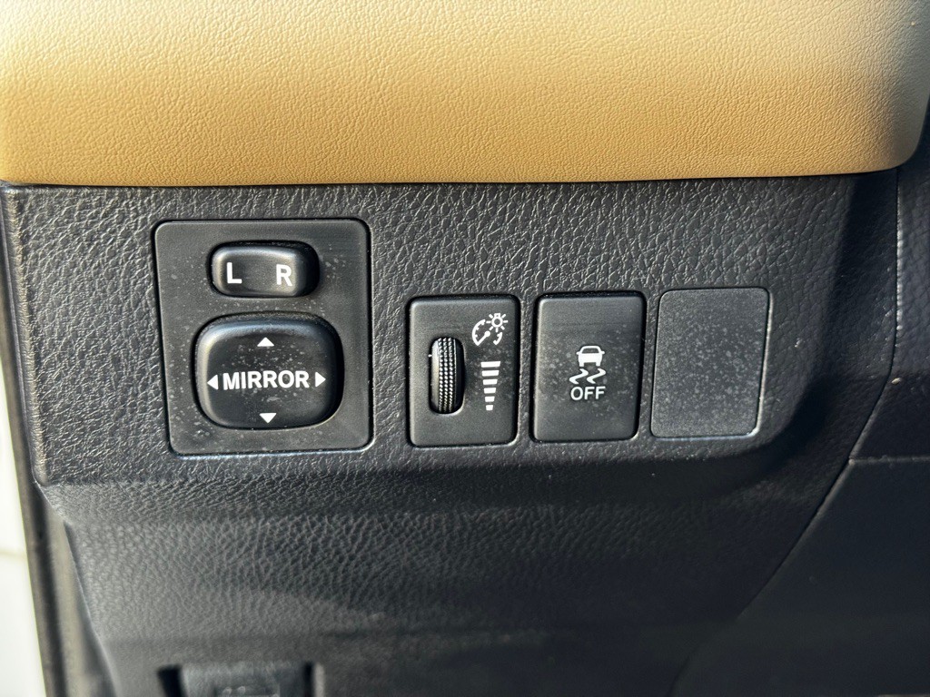 2015 Toyota Rav4 Image 9