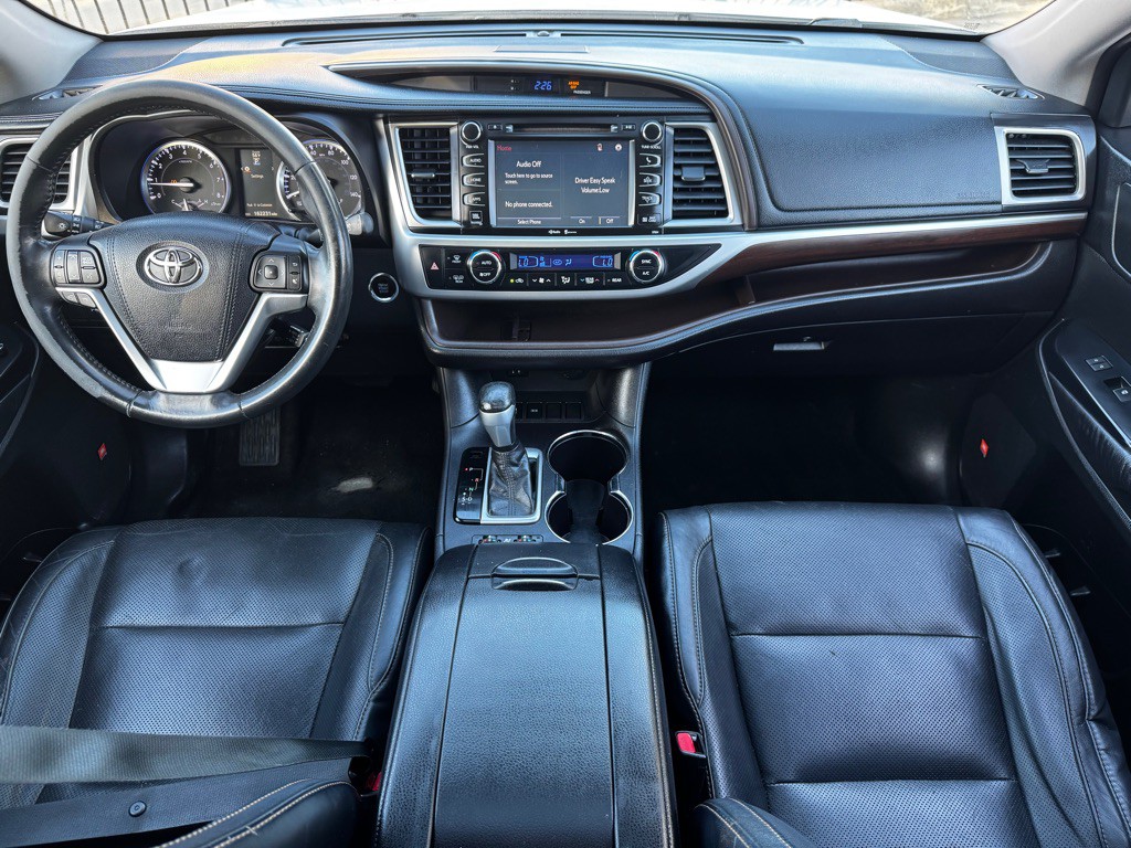 2015 Toyota Highlander Image 16