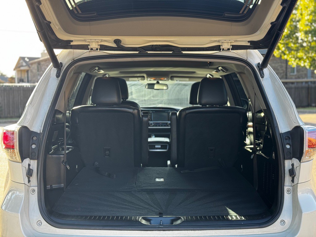 2015 Toyota Highlander Image 34