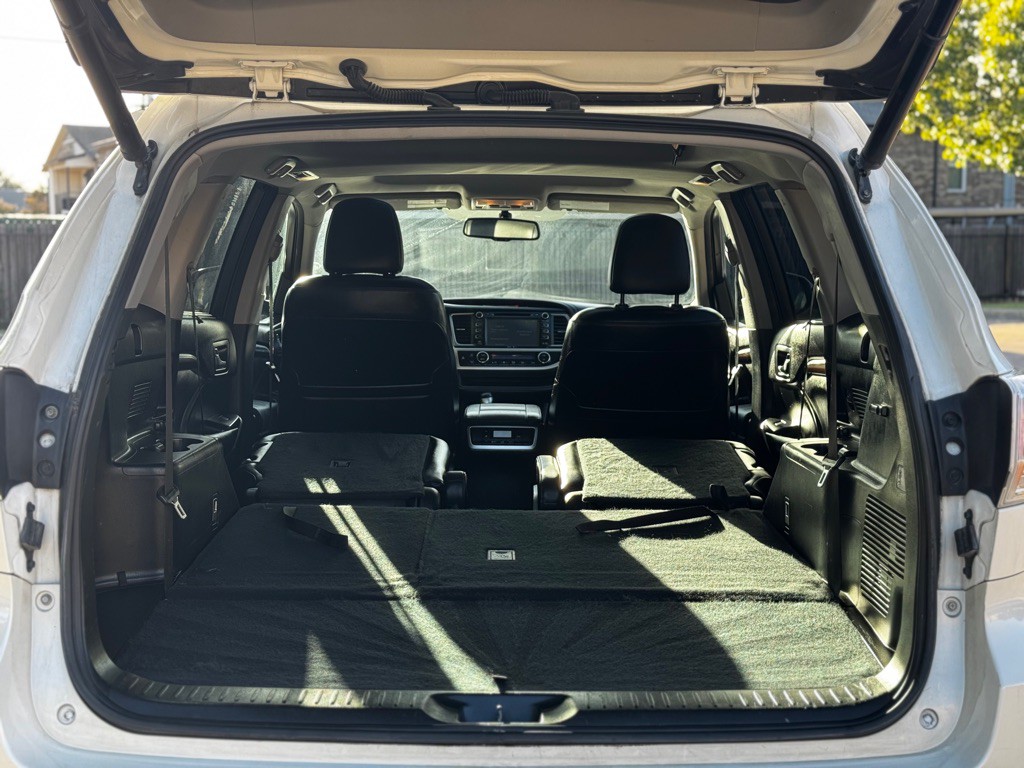 2015 Toyota Highlander Image 35