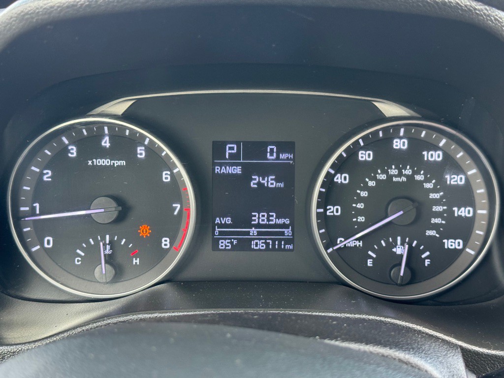 2017 Hyundai Elantra Image 12