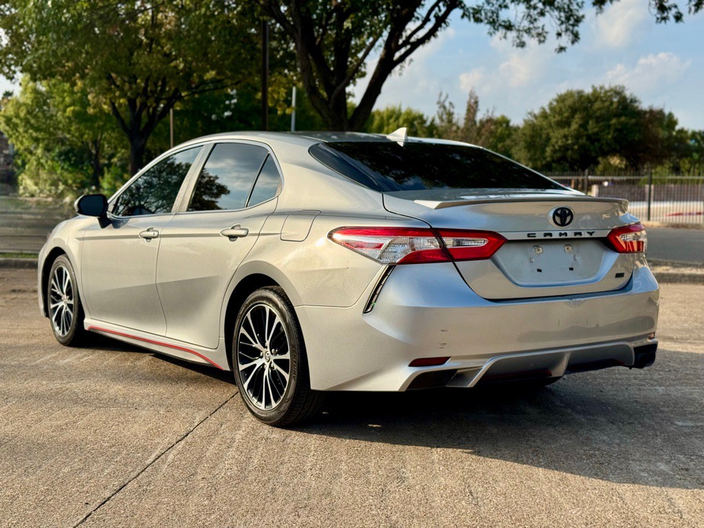 2020 Toyota Camry Image 4