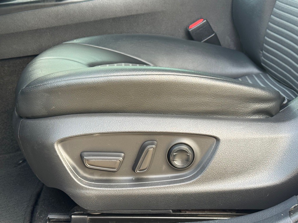 2020 Toyota Camry Image 8