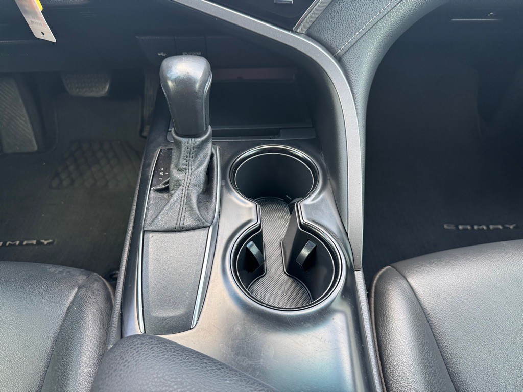 2020 Toyota Camry Image 17