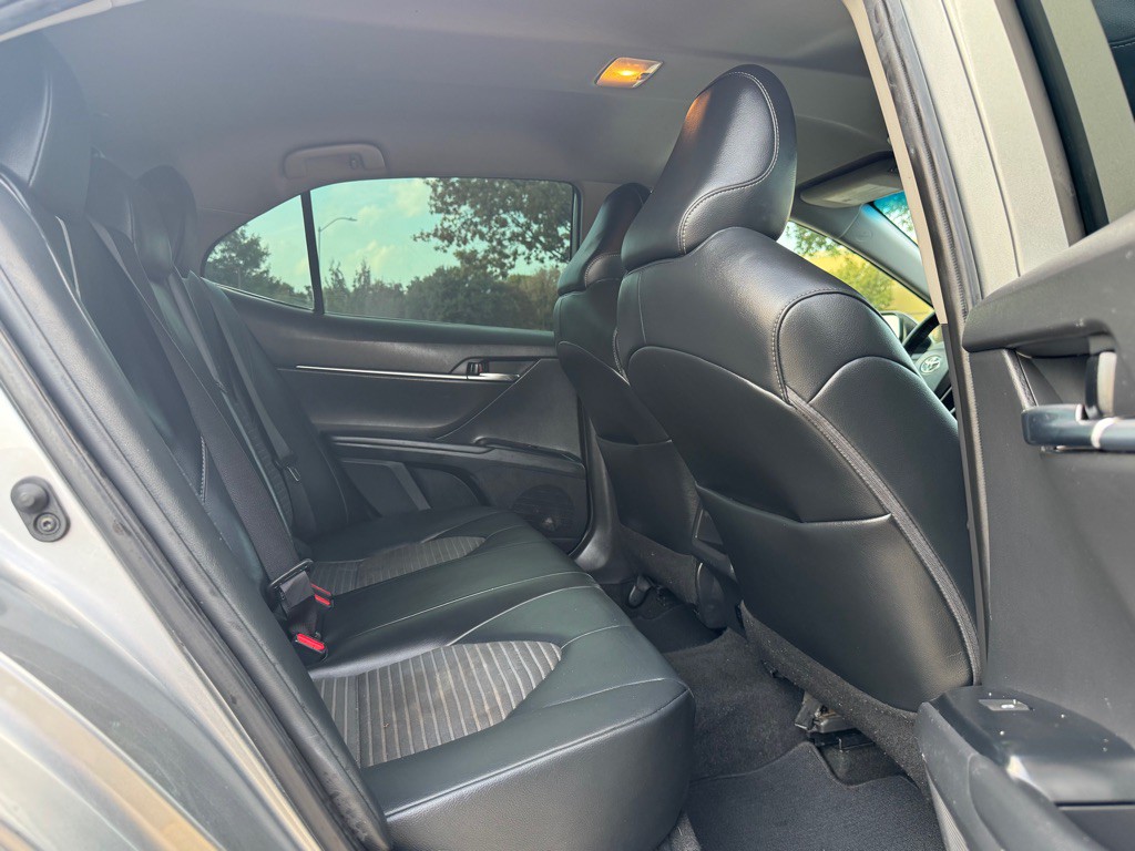 2020 Toyota Camry Image 25